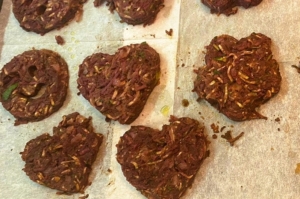 קציצות טבעוניות בטטה סגולה ביציאה מהתנור