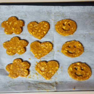 לביבות בטטה עם קוואקר לפני האפיה