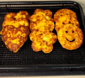 לביבות-תירס-עם-גבינות-אחרי-טיגון